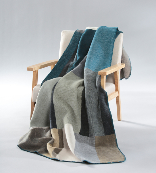 Biederlack Wohn- und Kuscheldecke 'Verdant Vibes' 150 x 200 cm Blau